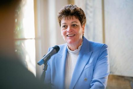 Regierungsrätin und Bildungsdirektorin Silvia Steiner anlässlich der Einweihung des neuen Laborgebäudes Y80 der Universität Zürich (UZH) auf dem Campus Irchel.