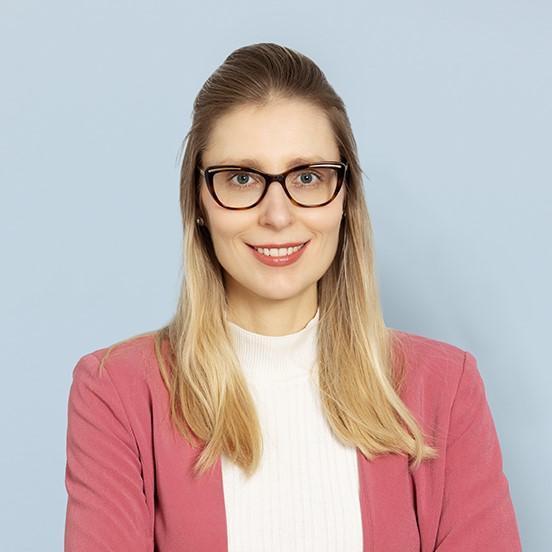 Porträtfoto von Julija Perlova