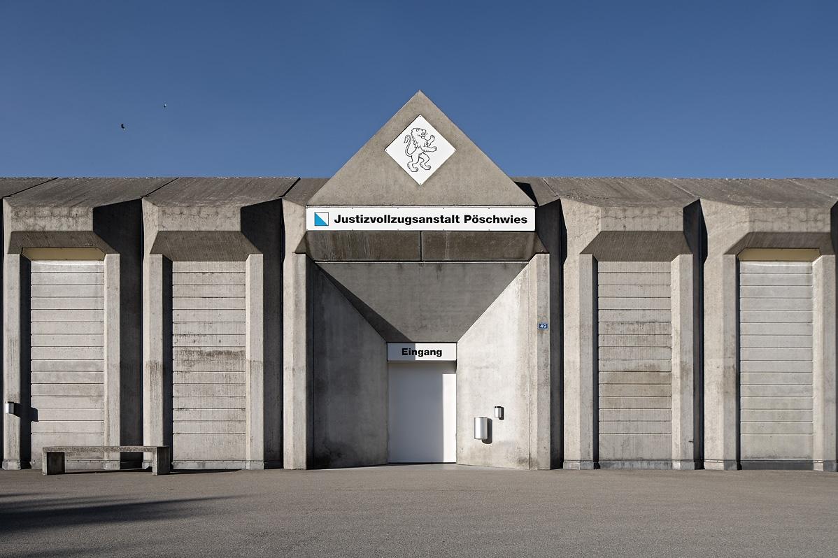 Eingang der Justizvollzugsanstalt Pöschwies