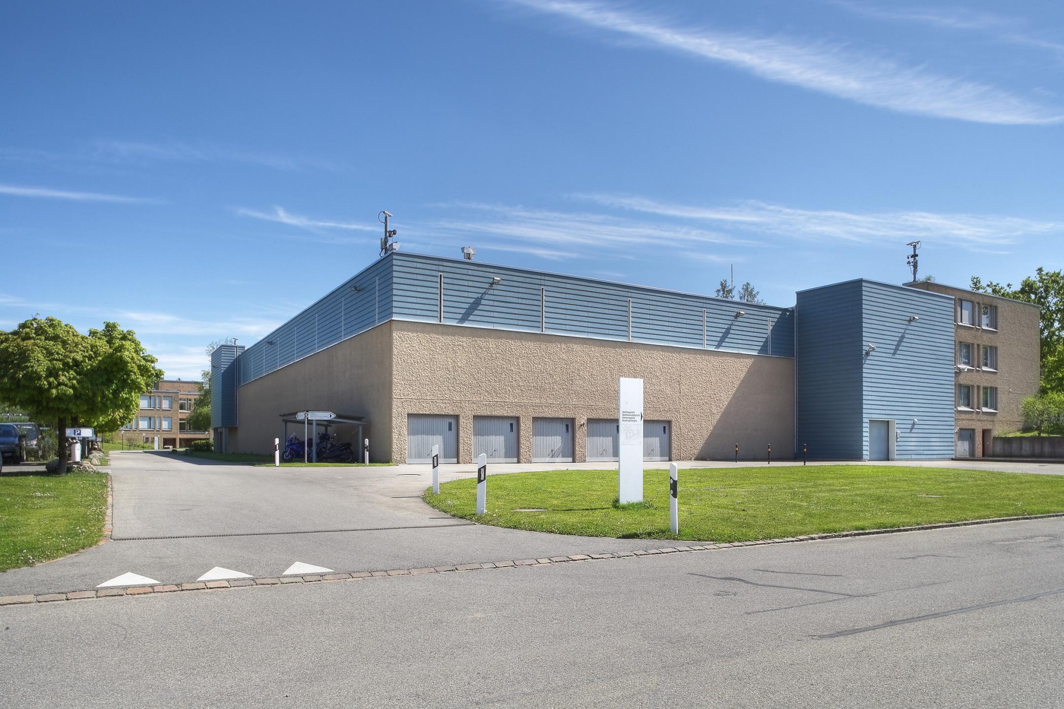 Aussenansicht des Untersuchungsgefängnisses Pfäffikon