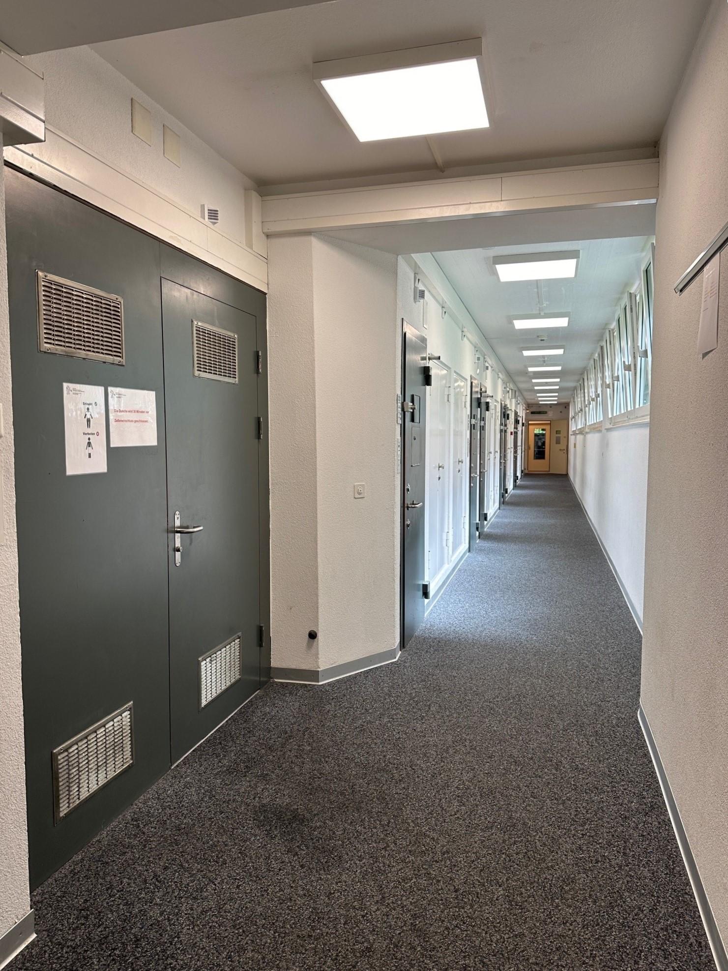 Ein Zellenflur im Gefängnis Horgen