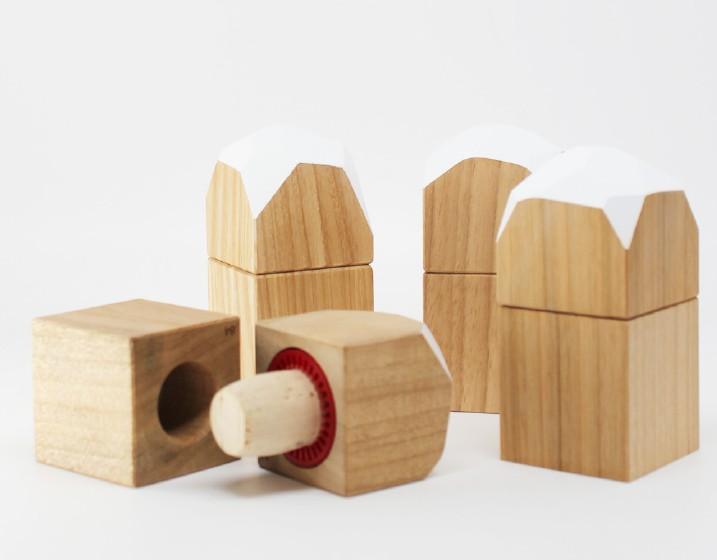 Flaschenzapfen aus Holz um geöffnete Weinflaschen zu verschliessen.