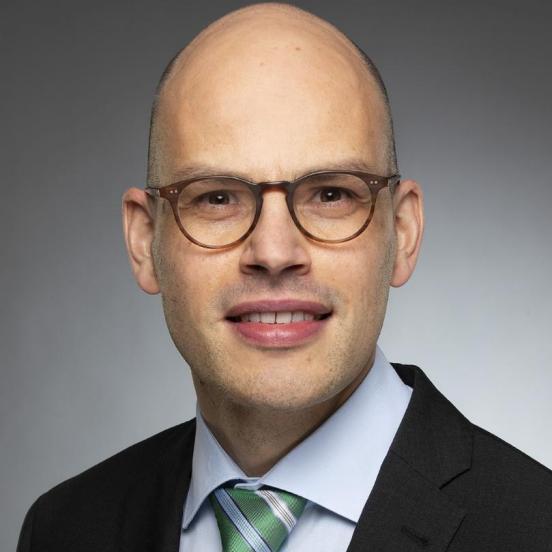Amtsleiter Herr Dr. Simon Kleeb