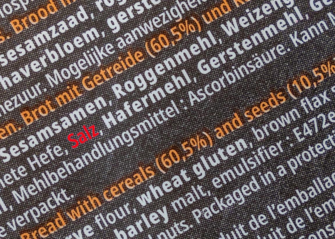 Weisser Text auf schwarzem Grund. Das Wort Salz ist rot hervorgehoben.