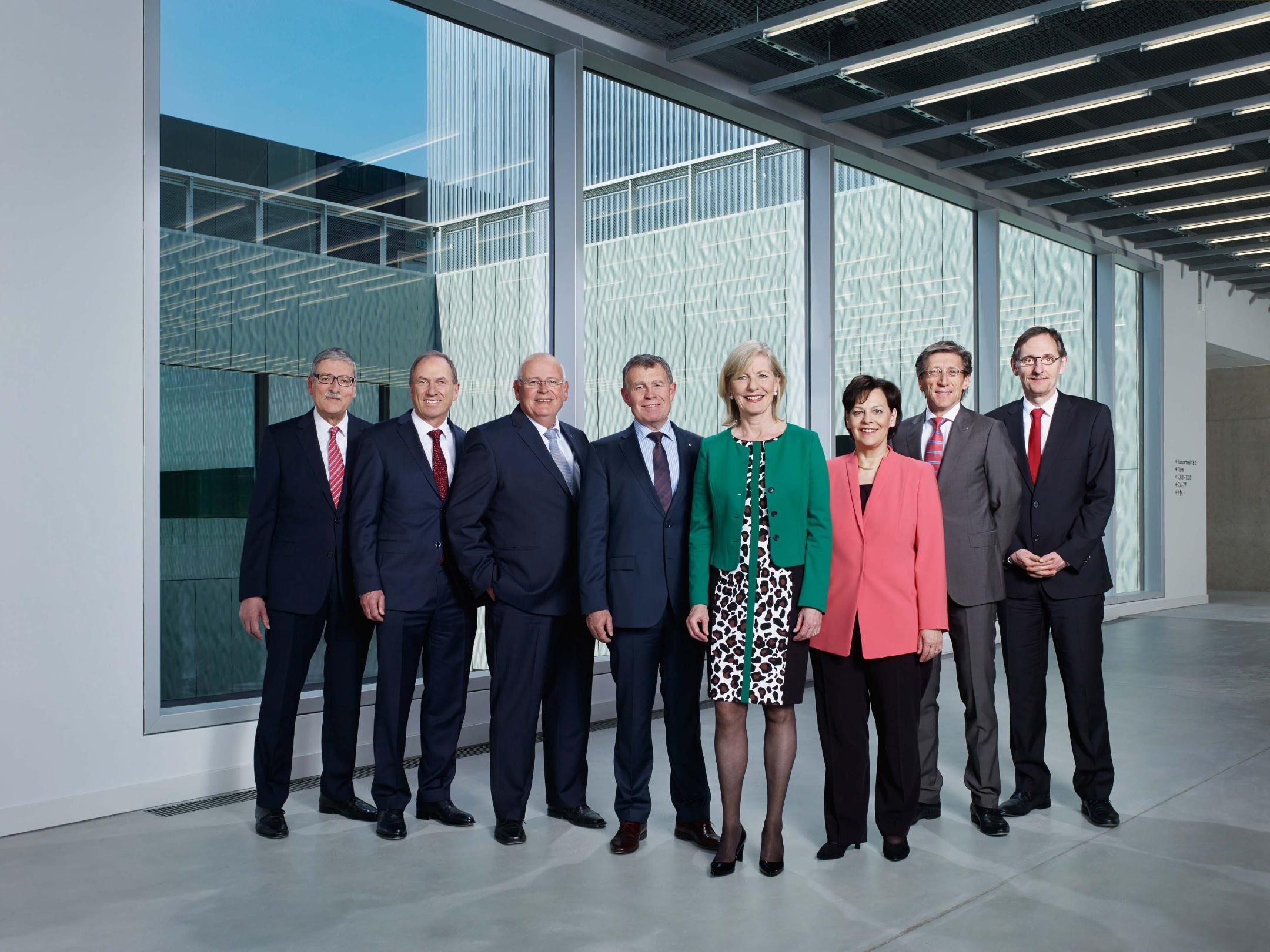 Offizielles Gruppenfoto des Regierungsrates.