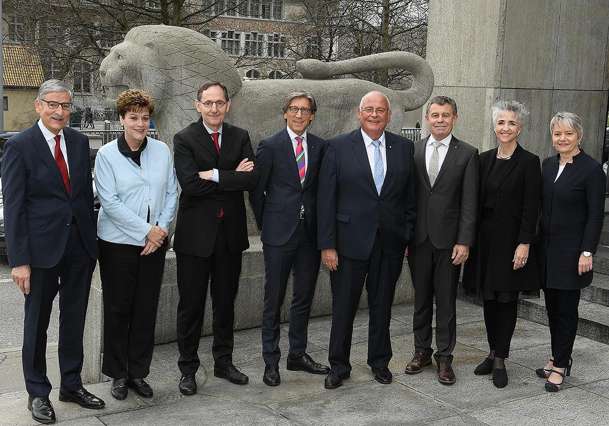 Offizielles Gruppenfoto des Regierungsrates.