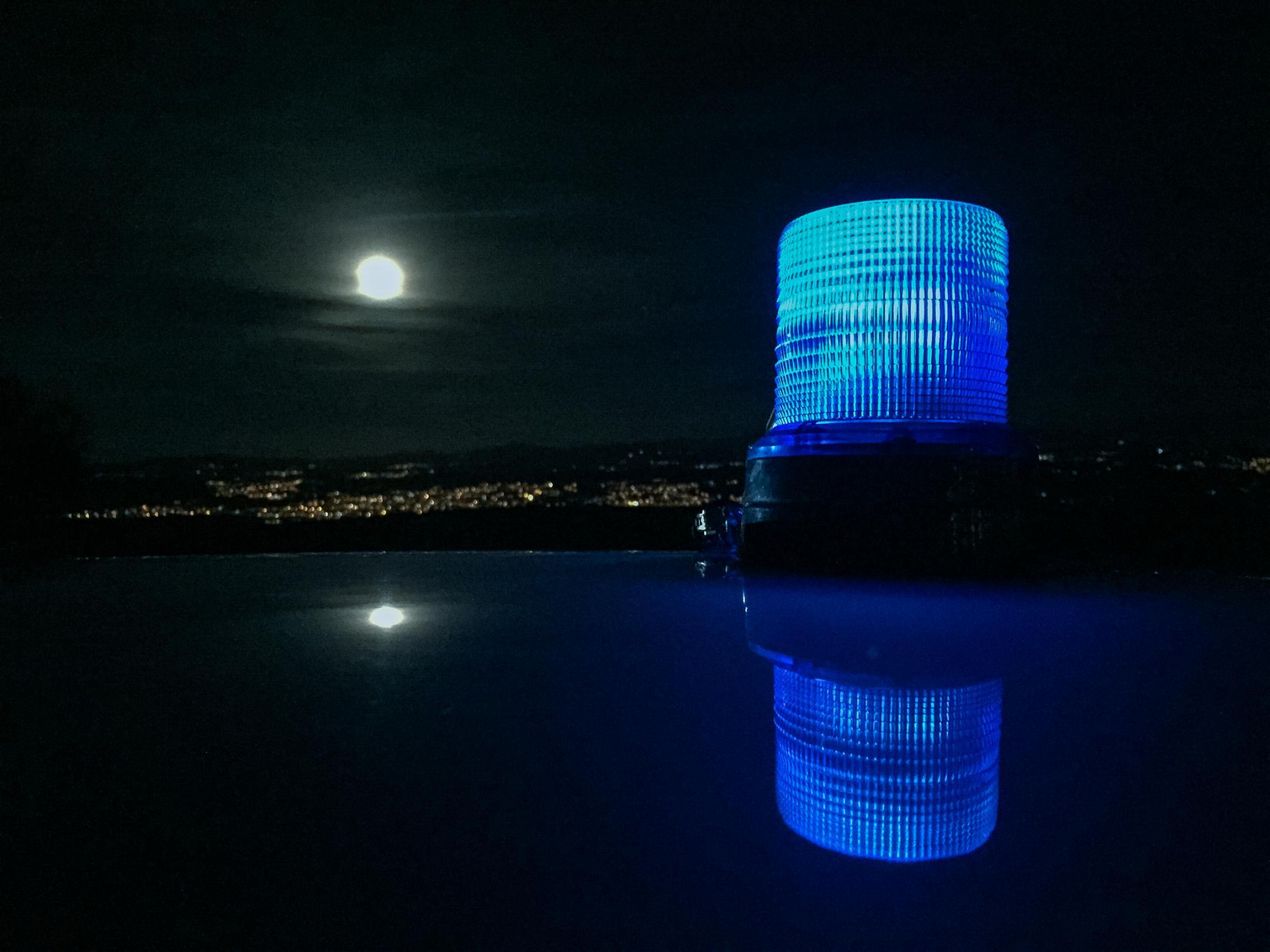 Blaulicht bei Nacht