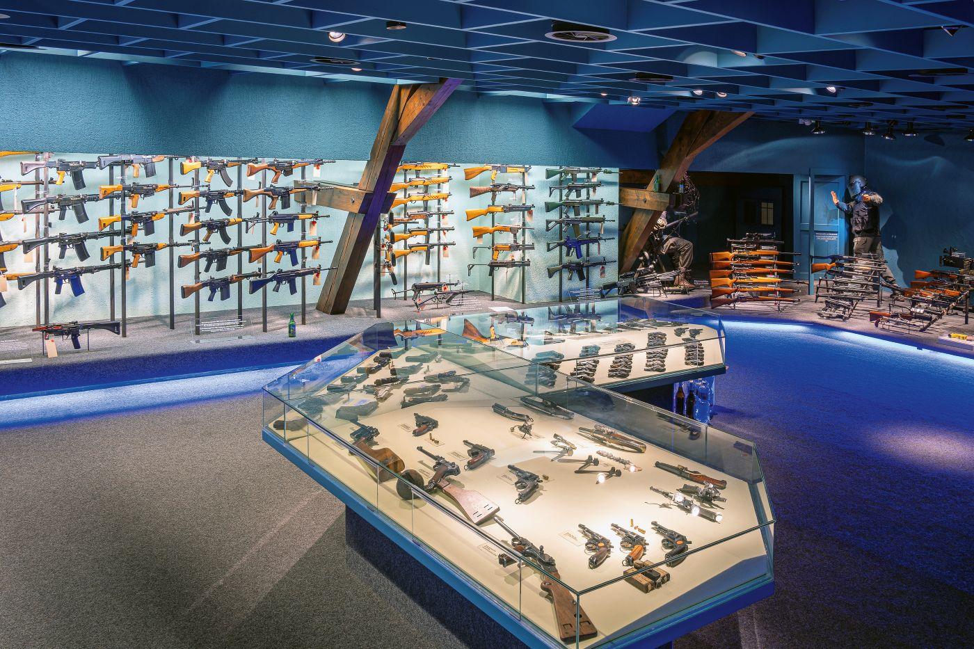Fotoaufnahme aus dem Kriminalmuseum. Blick in die ehemalige Waffensammlung.