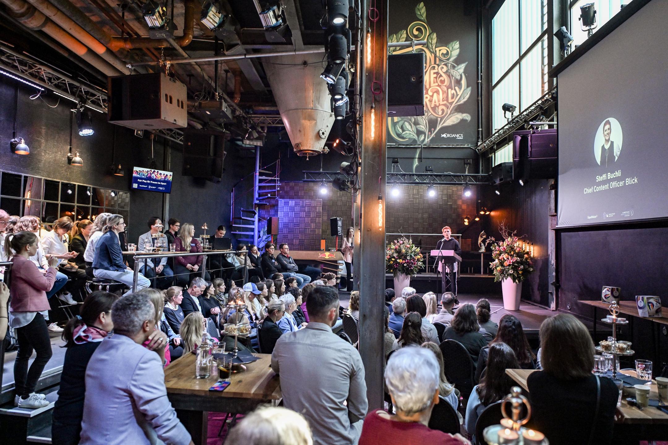 Impressionen Fairplay für Frauen, am Samstag, 8. März 2025, (Melanie Duchene)DIE BILDER DUERFEN NUR FUER DIE BESPROCHENE VERWENDUNG GEBRAUCHT WERDEN, WEITERE NUTZUNGEN SIND MIT DER FOTOGRAFIN, MELANIE DUCHENE ABZUKLAEREN.