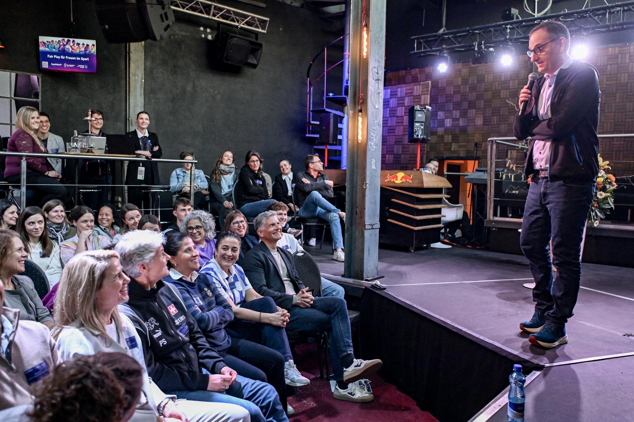 Impressionen Fairplay für Frauen, am Samstag, 8. März 2025, (Melanie Duchene)DIE BILDER DUERFEN NUR FUER DIE BESPROCHENE VERWENDUNG GEBRAUCHT WERDEN, WEITERE NUTZUNGEN SIND MIT DER FOTOGRAFIN, MELANIE DUCHENE ABZUKLAEREN.