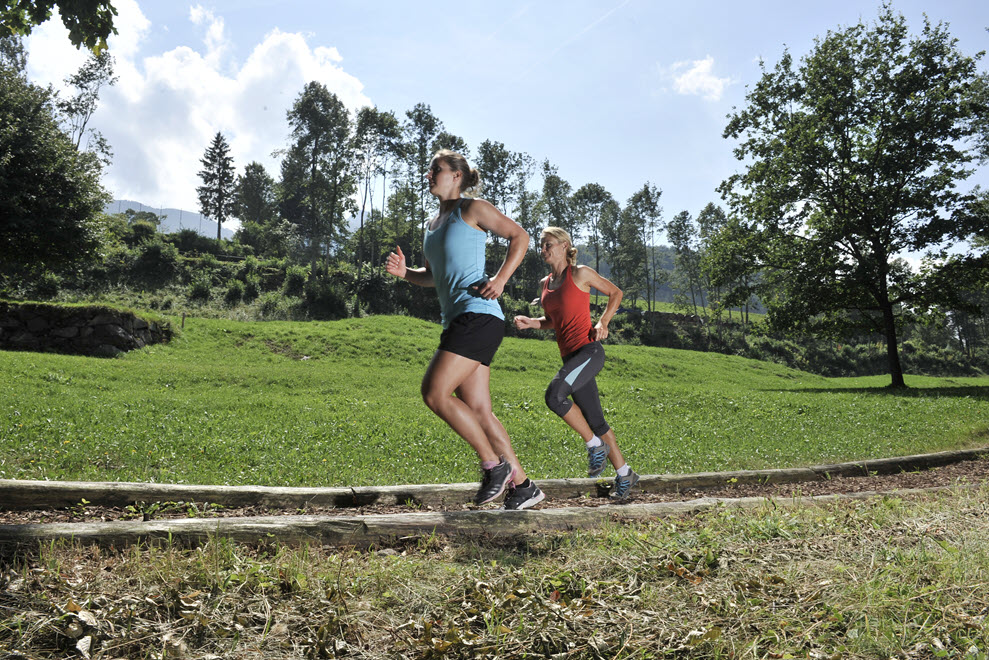 Jogging im Sportzentrum Kerenzerberg