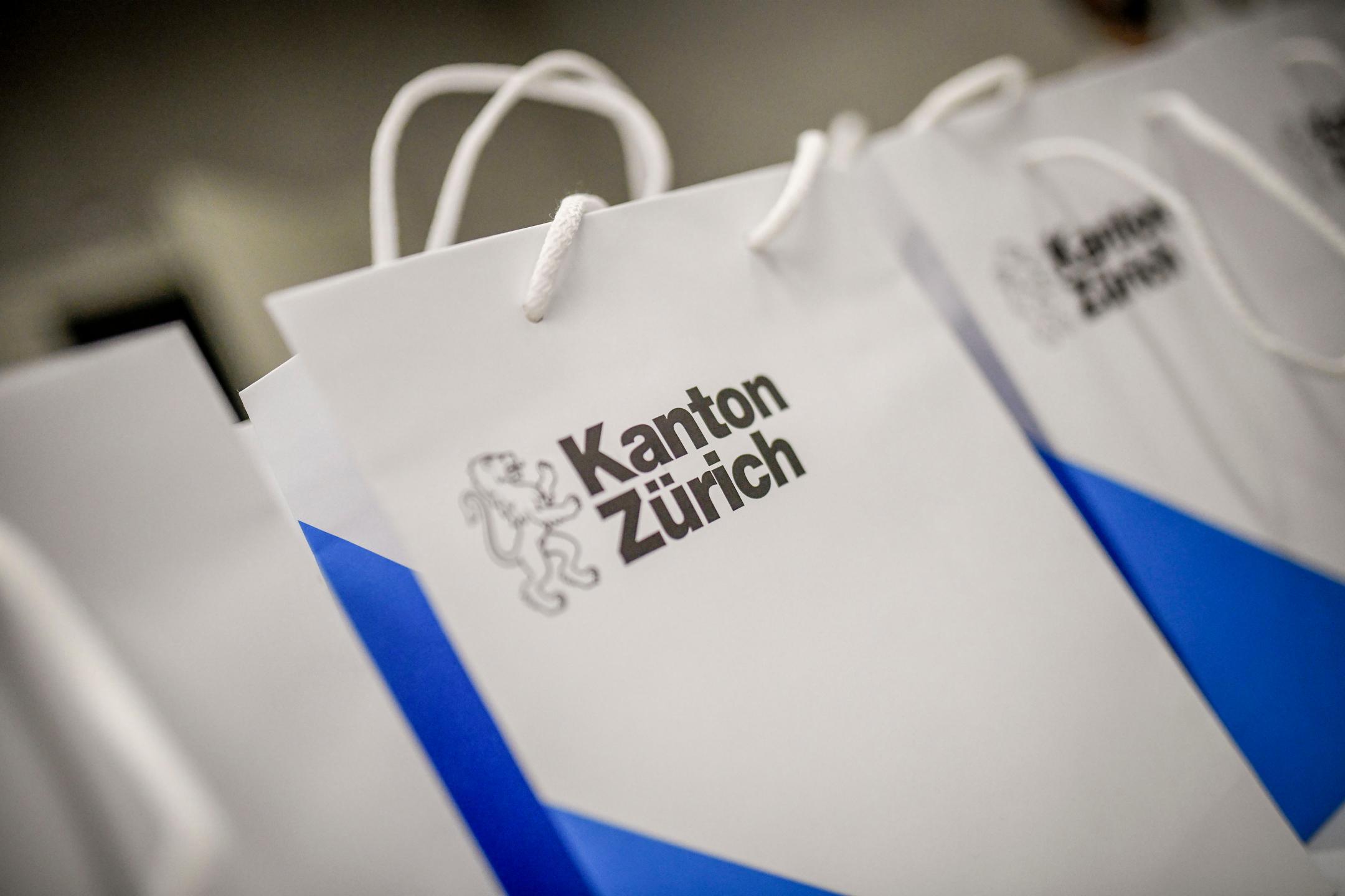 Impressionen zur Eroeffnung des Sportzentrum Kerenzerberg, am Donnerstag, 16. Dezember 2021 (Melanie Duchene)DIE BILDER DUERFEN NUR FUER DIE BESPROCHENE VERWENDUNG GEBRAUCHT WERDEN, WEITERE NUTZUNGEN SIND MIT DER FOTOGRAFIN, MELANIE DUCHENE ABZUKLAEREN.