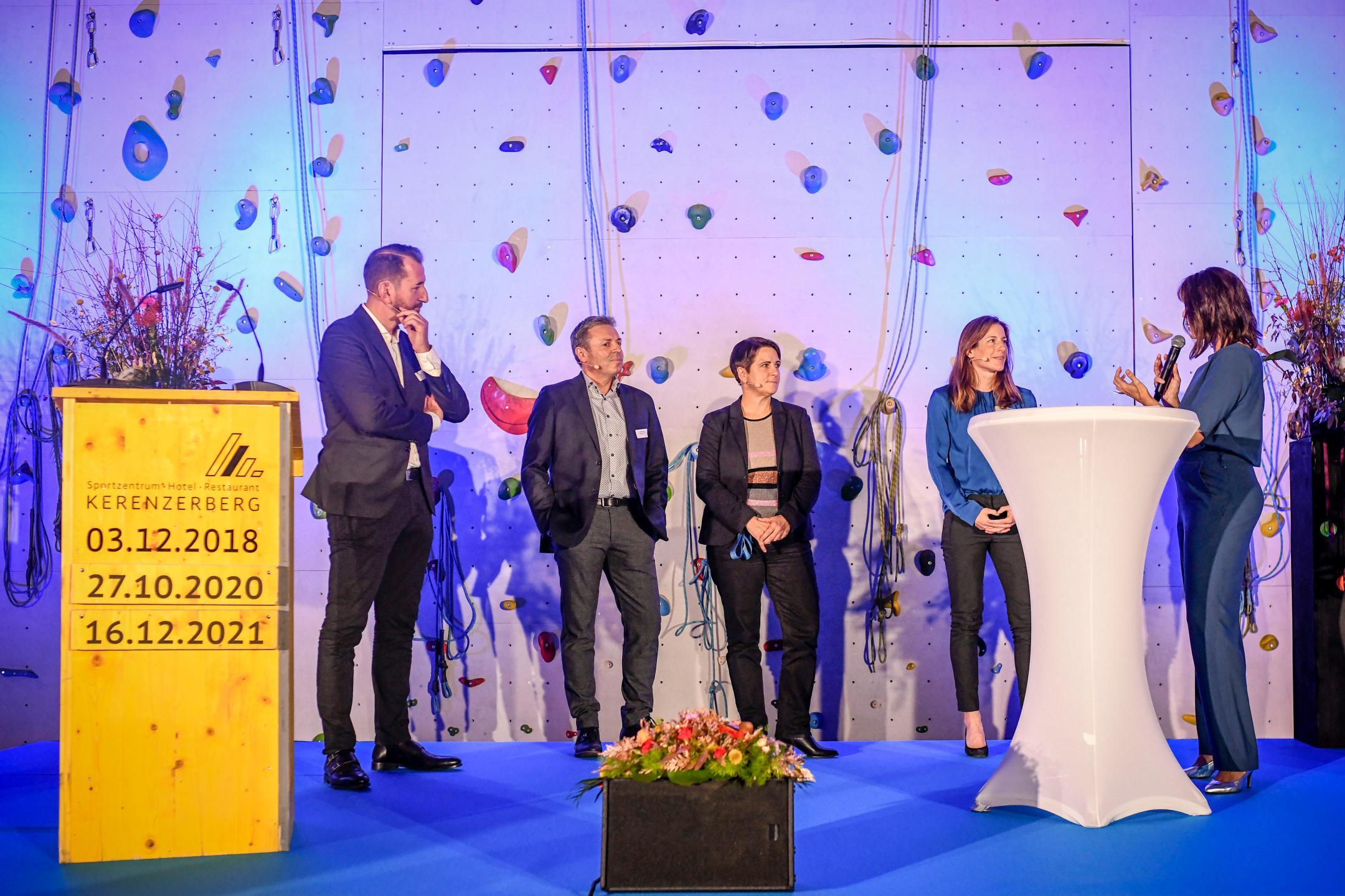 Impressionen zur Eroeffnung des Sportzentrum Kerenzerberg, am Donnerstag, 16. Dezember 2021 (Melanie Duchene)DIE BILDER DUERFEN NUR FUER DIE BESPROCHENE VERWENDUNG GEBRAUCHT WERDEN, WEITERE NUTZUNGEN SIND MIT DER FOTOGRAFIN, MELANIE DUCHENE ABZUKLAEREN.