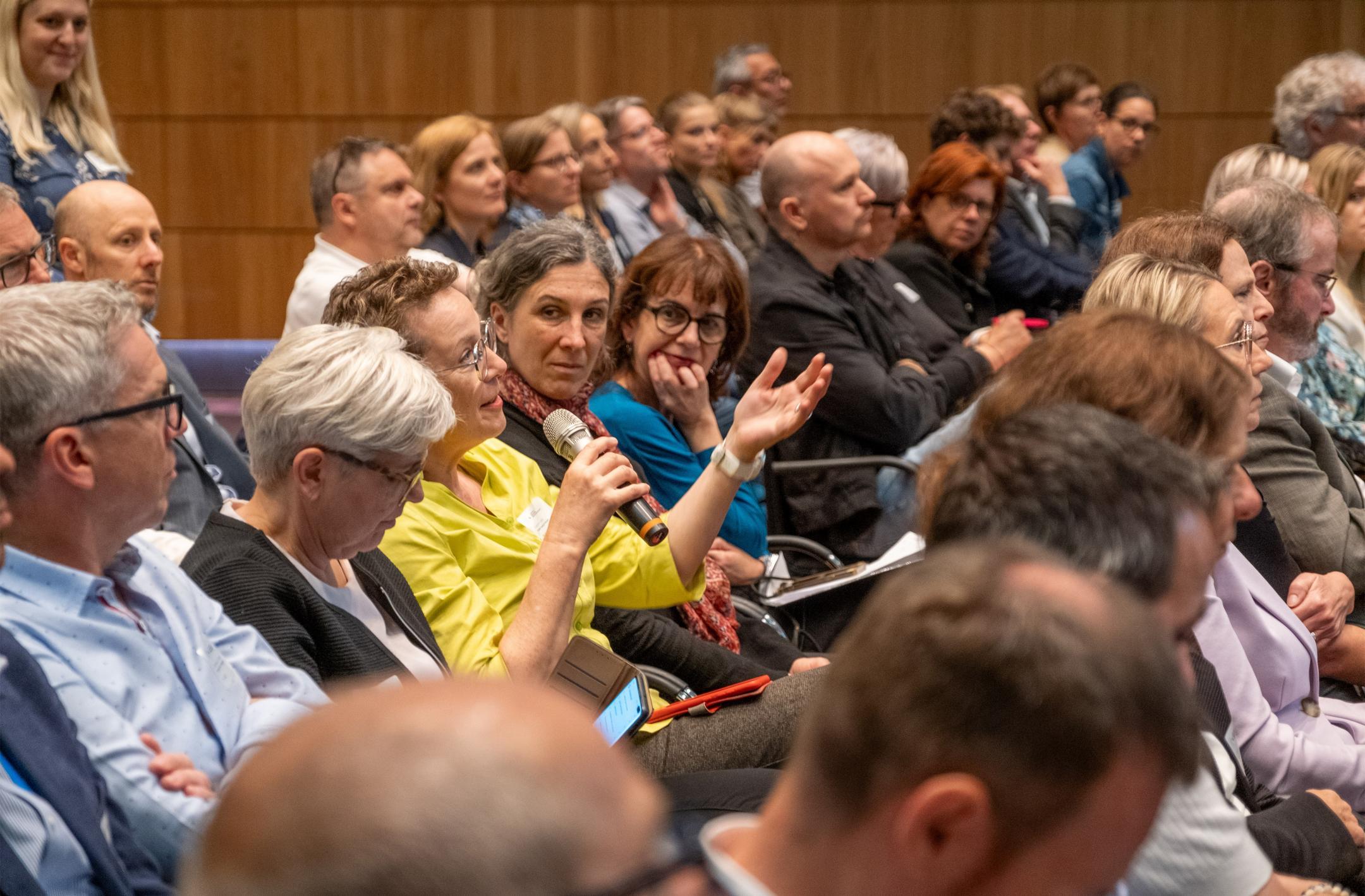 Vertretungen aus Wirtschaft, Politik und Bildung konnten ihre Anliegen aus der Berufsbildung einbringen