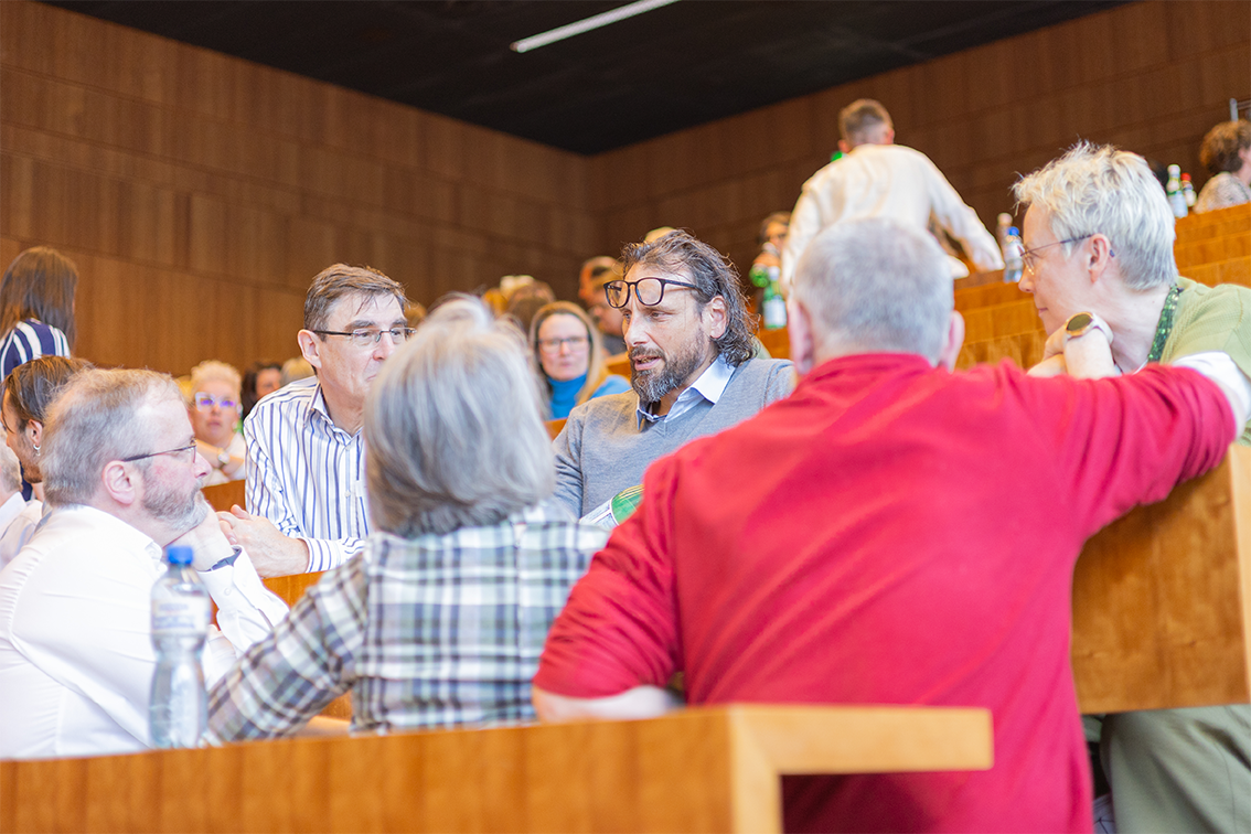 Die Teilnehmenden der Konferenz tauschten sich aktiv aus und vernetzten sich