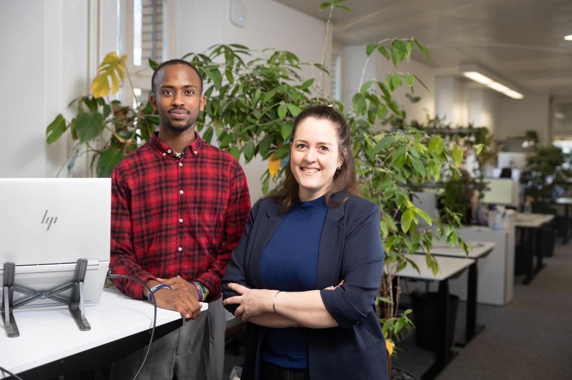 Integrationsvorlehre INVOLElatif Blandon Igiraneza, INVOL im Bereich KV im Mittelschul- und Be-rufsbildungsamt des Kantons Zürich und Praxisbildnerin Melanie Aar-dalsbakkeZürich, 20.1.2026
