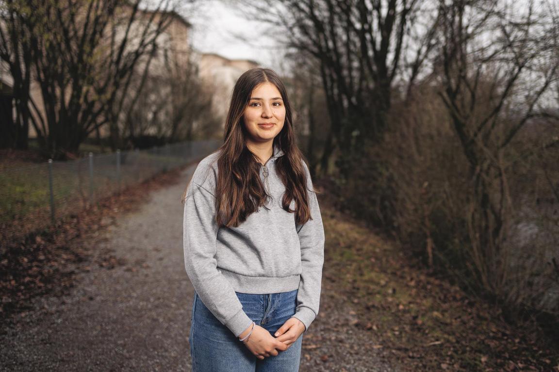 Die Sek-Schülerin Selina an der GlattNiederglatt, 10.2.2025