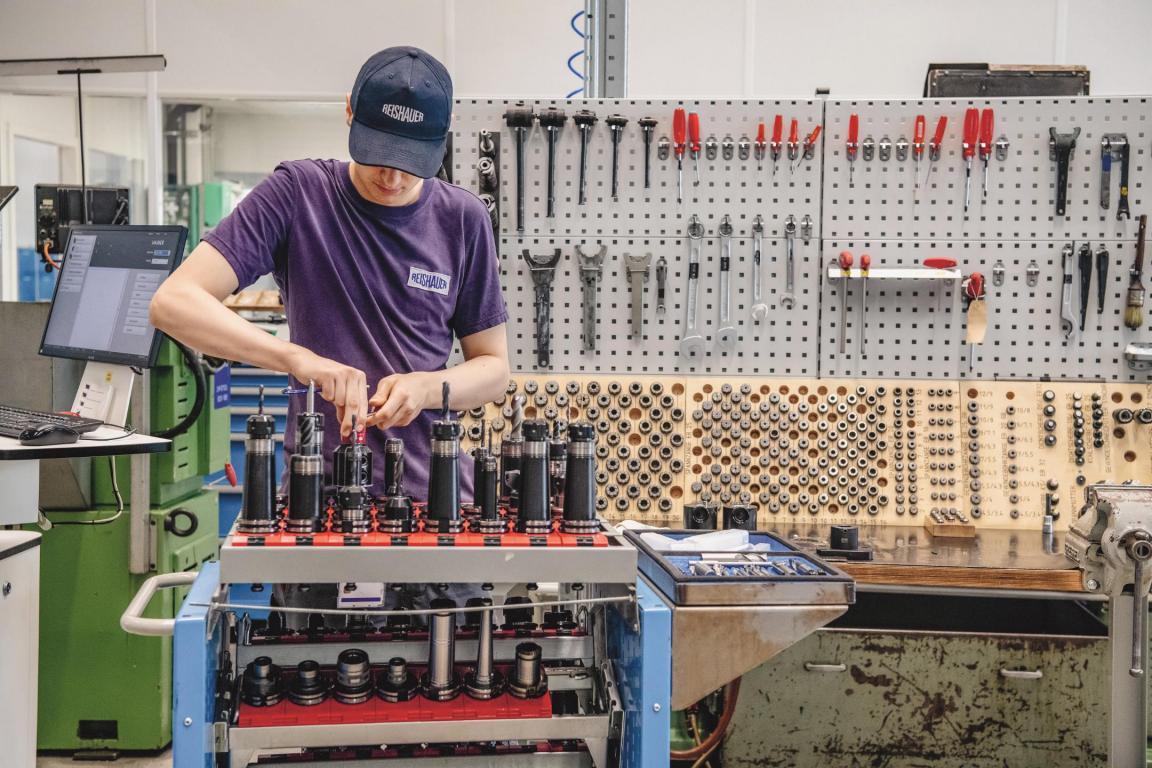 Wallisellen 16.04.2025 - Reportage über den Ausbildungsberieb der Firma Reishauer AG. © Marion Nitsch/LUNAX