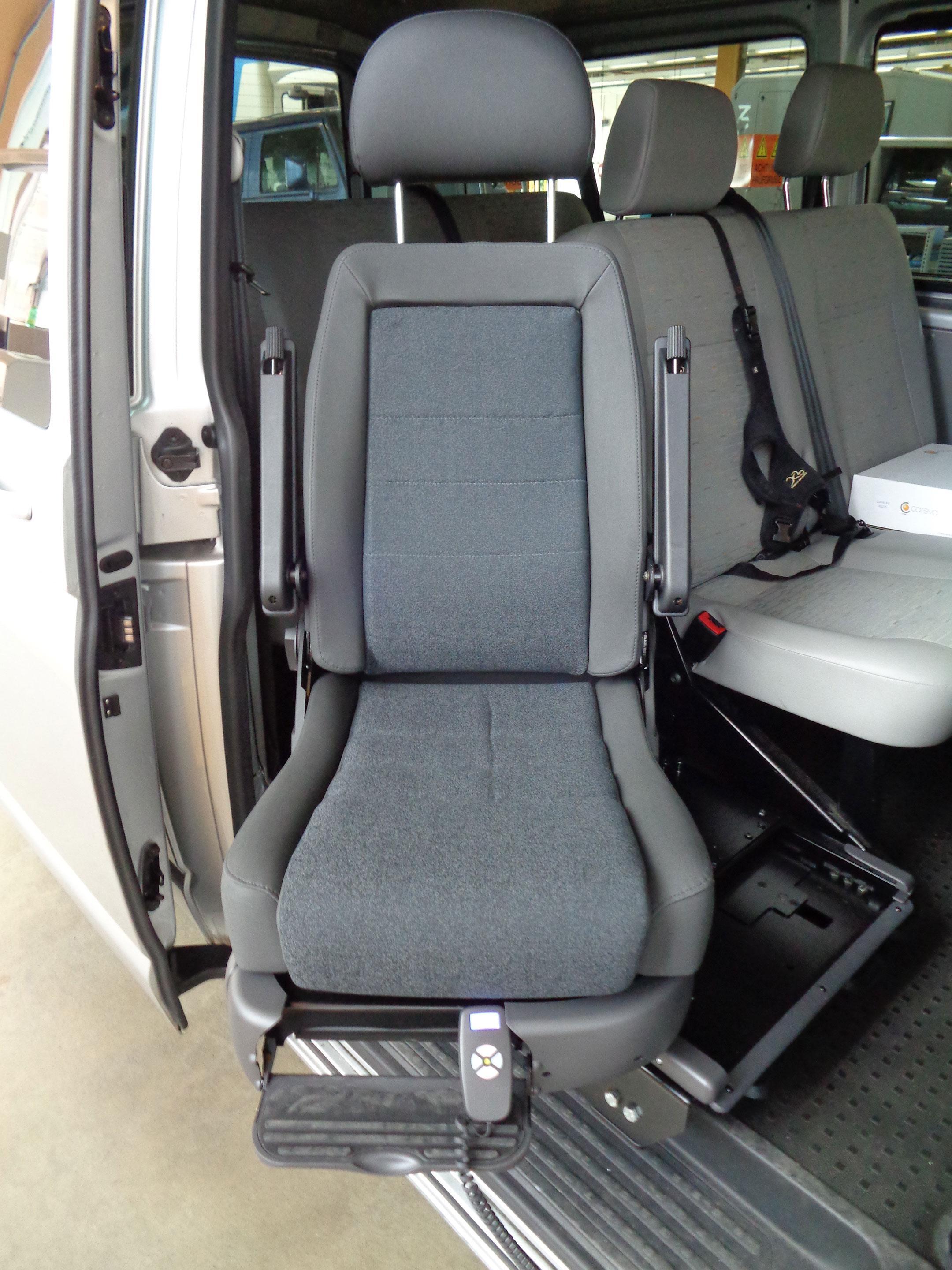 Umbau des Sitzes als Schwenksitz