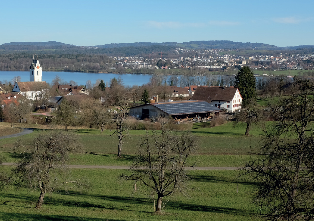 Bild für die Einbettung eines Ökonomiegebäudes in die Landschaft