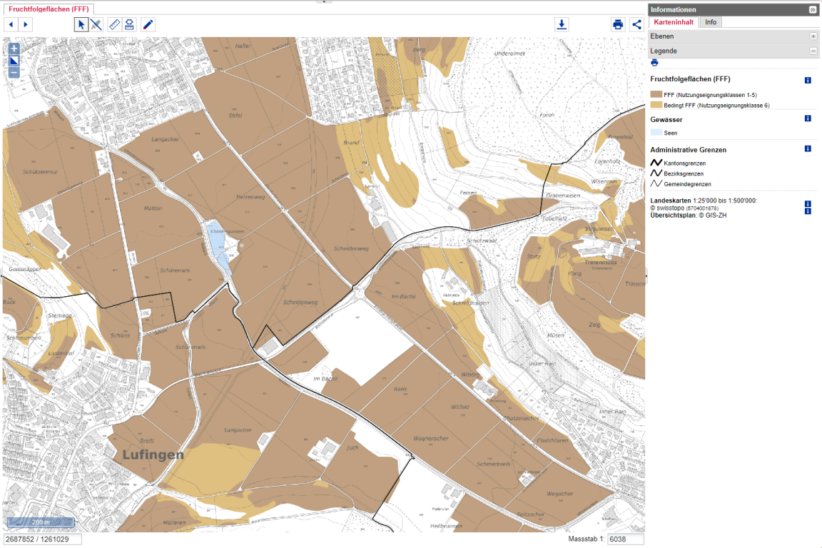 Eingezeichnete Fruchtfolgeflächen im GIS-Browser  und die Informationen rechts in einem Balken dazu.