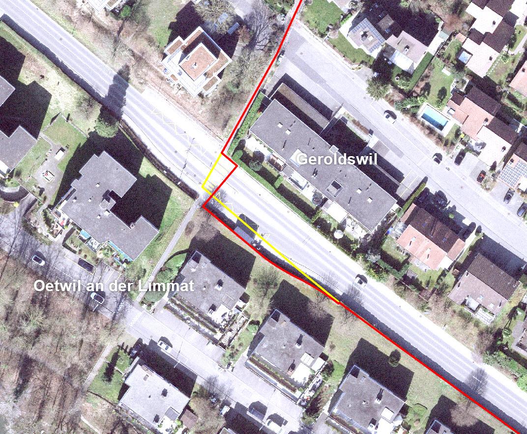 Die aktuelle Gemeindegrenze ist in rot dargestellt, die alte Gemeindegrenze in gelb.