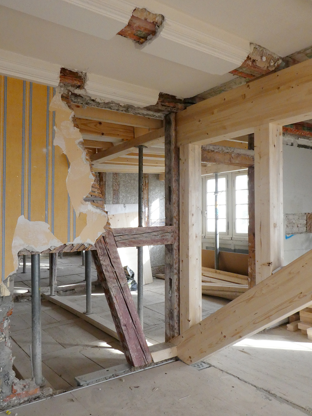 Baustellenfoto mit neu erstelltem Sprengwerk.