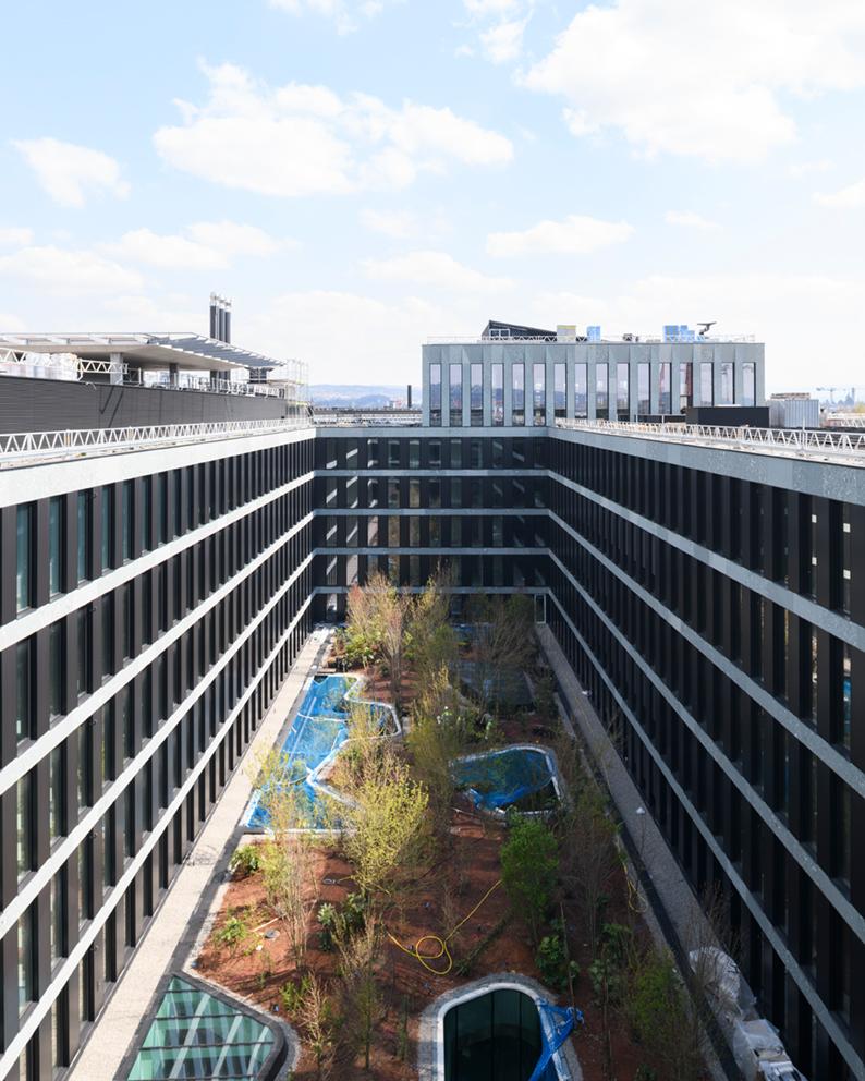 Innenhof des neuen PJZ-Gebäudes