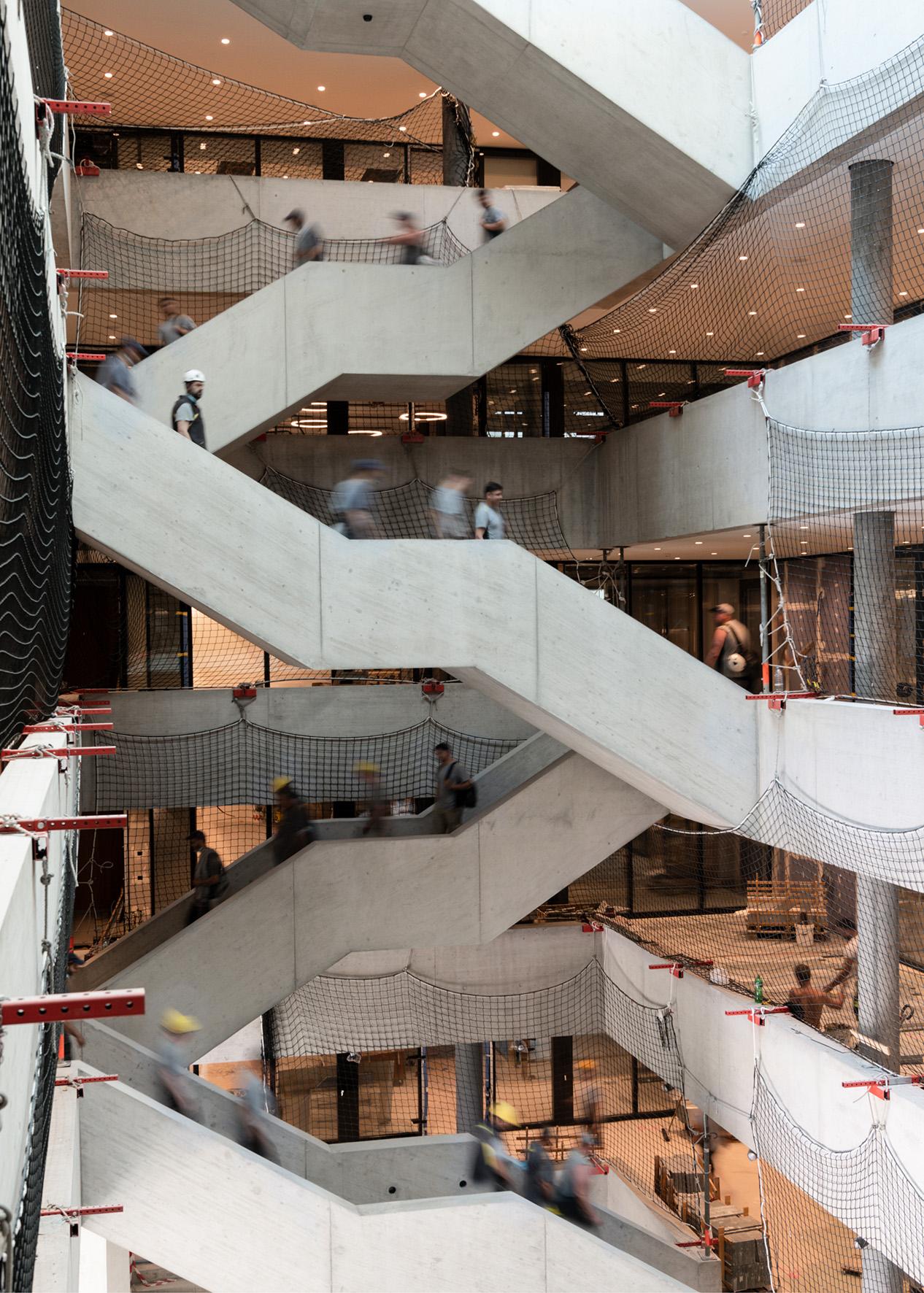 Treppenhaus im PJZ-Gebäude