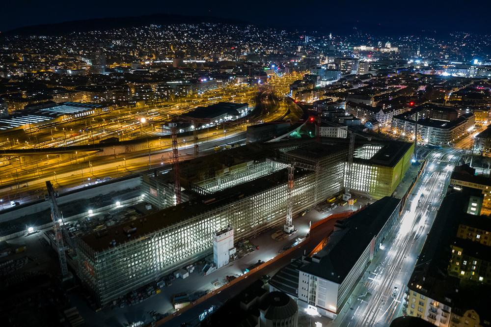 Die PJZ-Baustelle bei Nacht im März 2019.