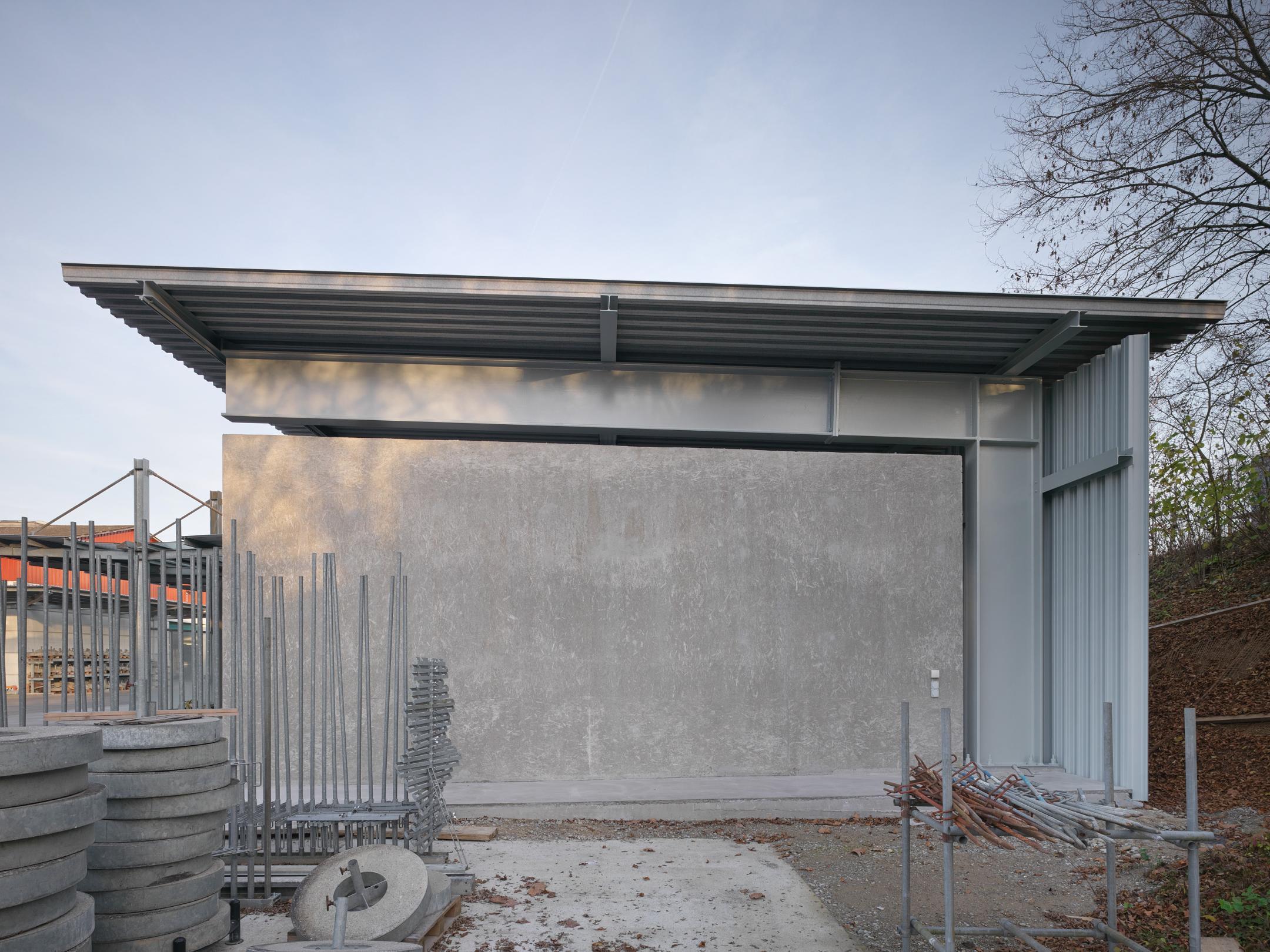 Seitenansicht des Unterstandes.