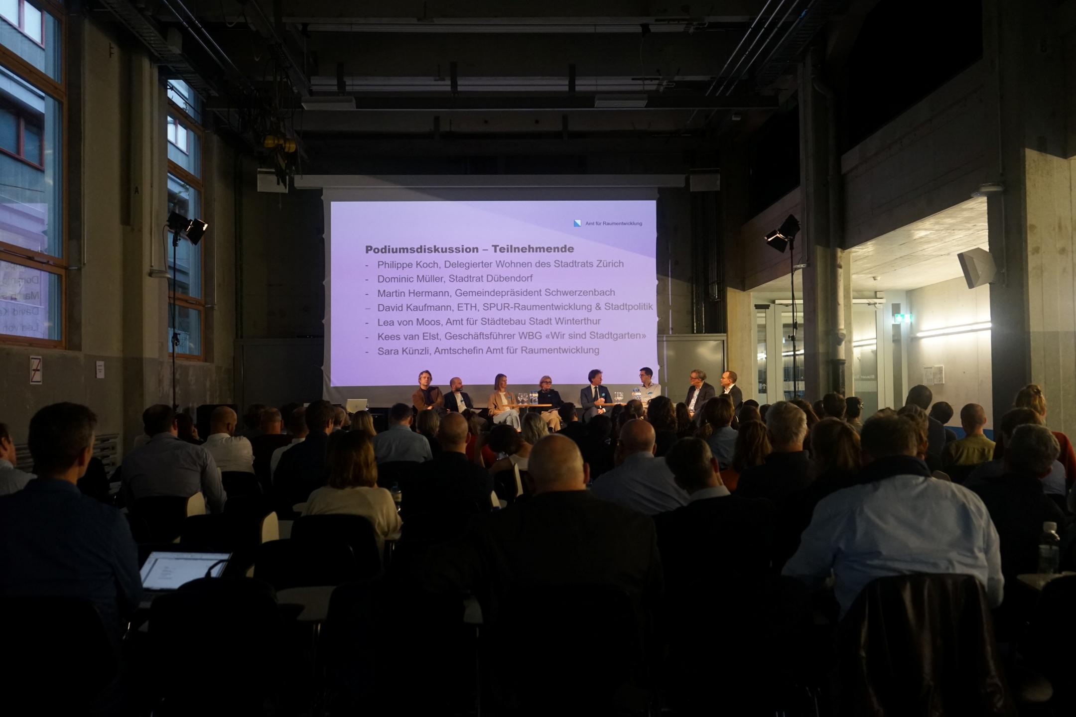 Podiumsdiskussion
