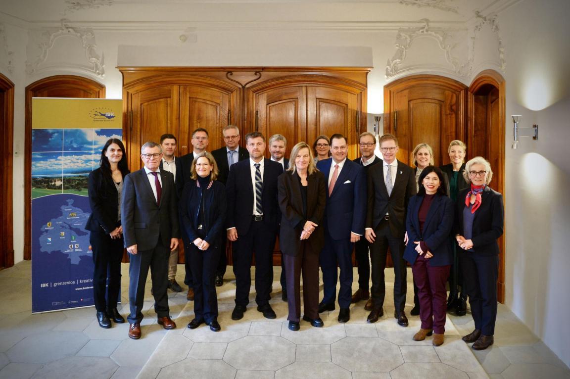 Gruppenbild der IBK Troika-Sitzung