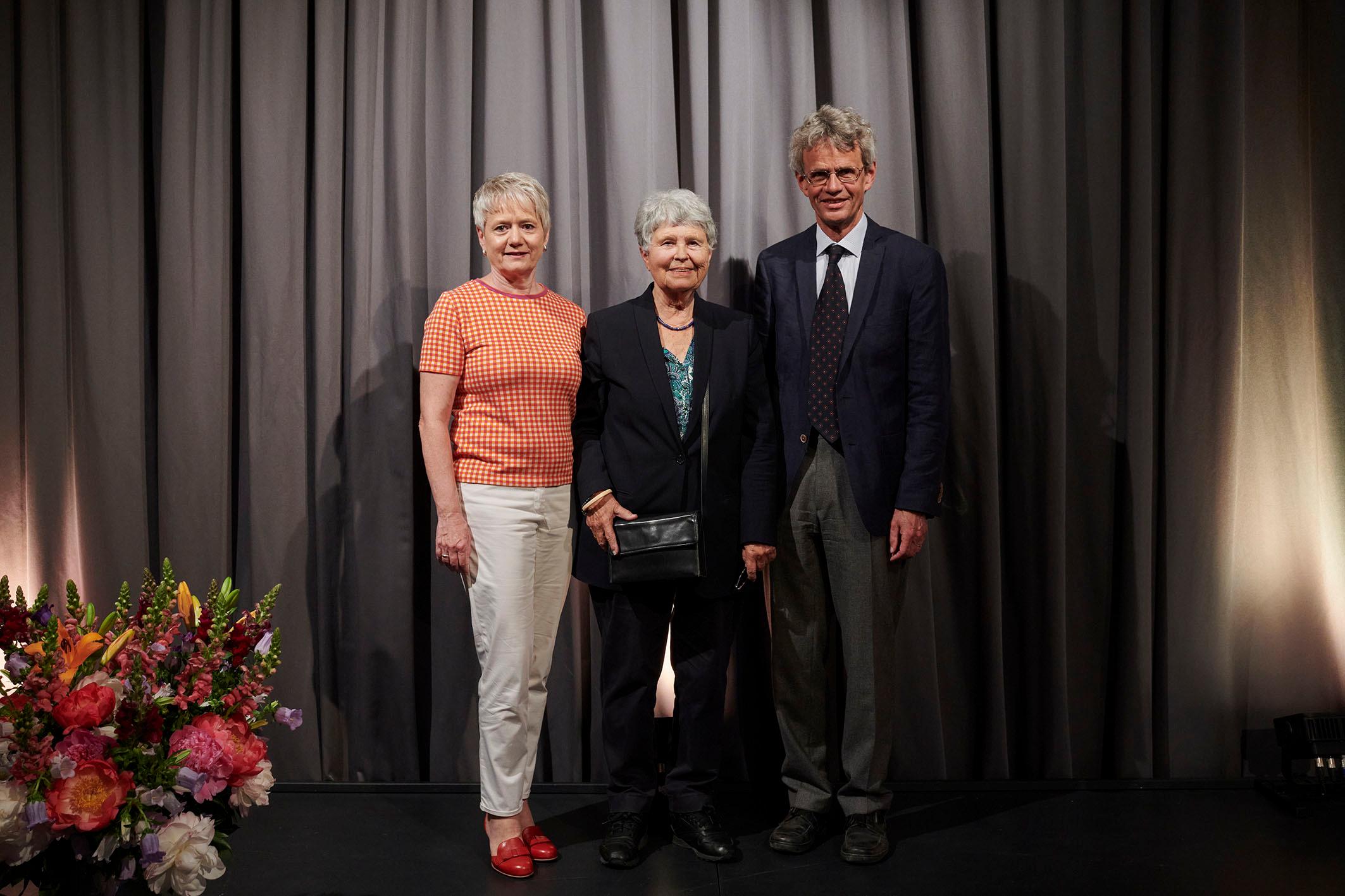 Gruppenbild mit Jacqueline Fehr, Beatrice von Matt, Peter Utz