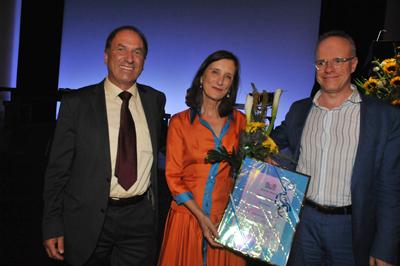 Die Kulturpreisträgerin 2012 mit Laudator Hans Ulrich Obrist und Regierungsrat Martin Graf