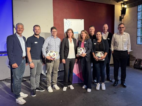 Gruppenfoto aller Referentinnen und Referenten des Symposiums Nachwuchs- und Leistungssport 2025