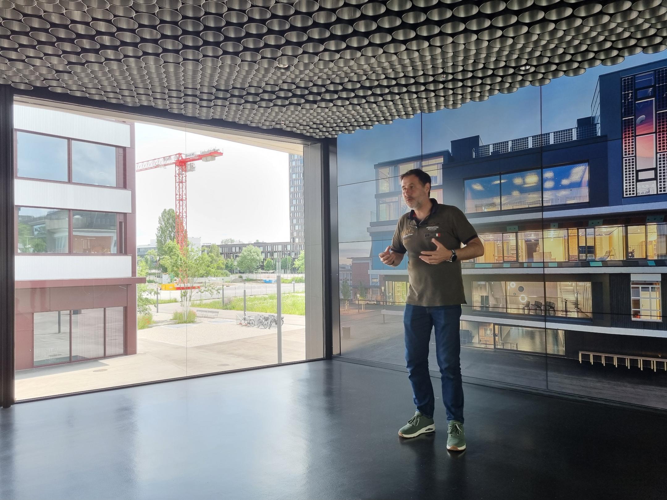 Enrico Marchesi erklärt das NEST