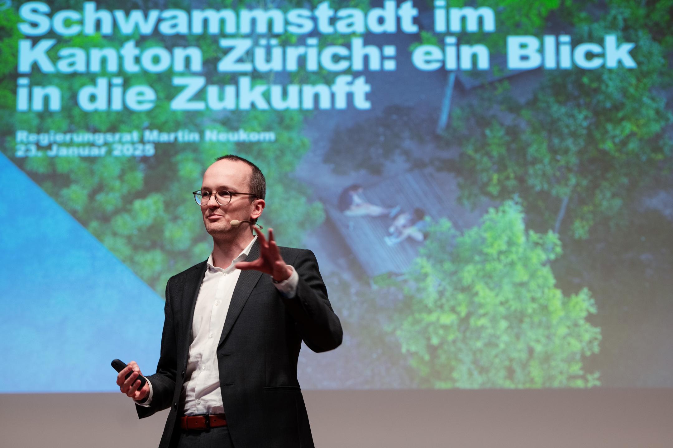 Regierungsrat Martin Neukom an der Klimatagung.