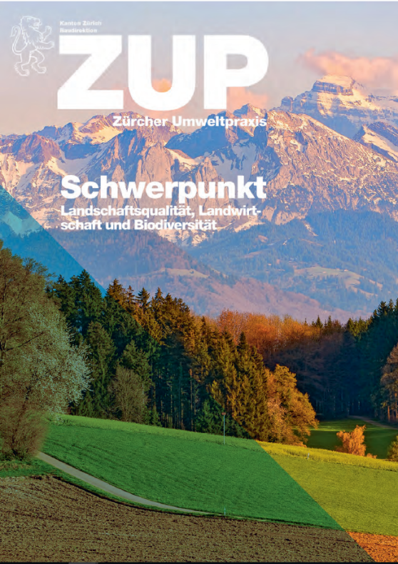 Das ZUP-Titelbild «Landschaftsqualität und Landwirtschaft» zeigt eine grüne Landwirtschaftsfläche, im Hintergrund Wald und das Bergpanorama.