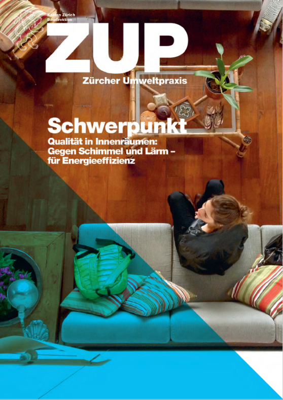 Das ZUP-Titelbild«Qualität in Innenräumen» zeigt eine Frau auf einem Sofa sitzend in einem Wohnzimmer oder einem ähnlichen Innenraum.