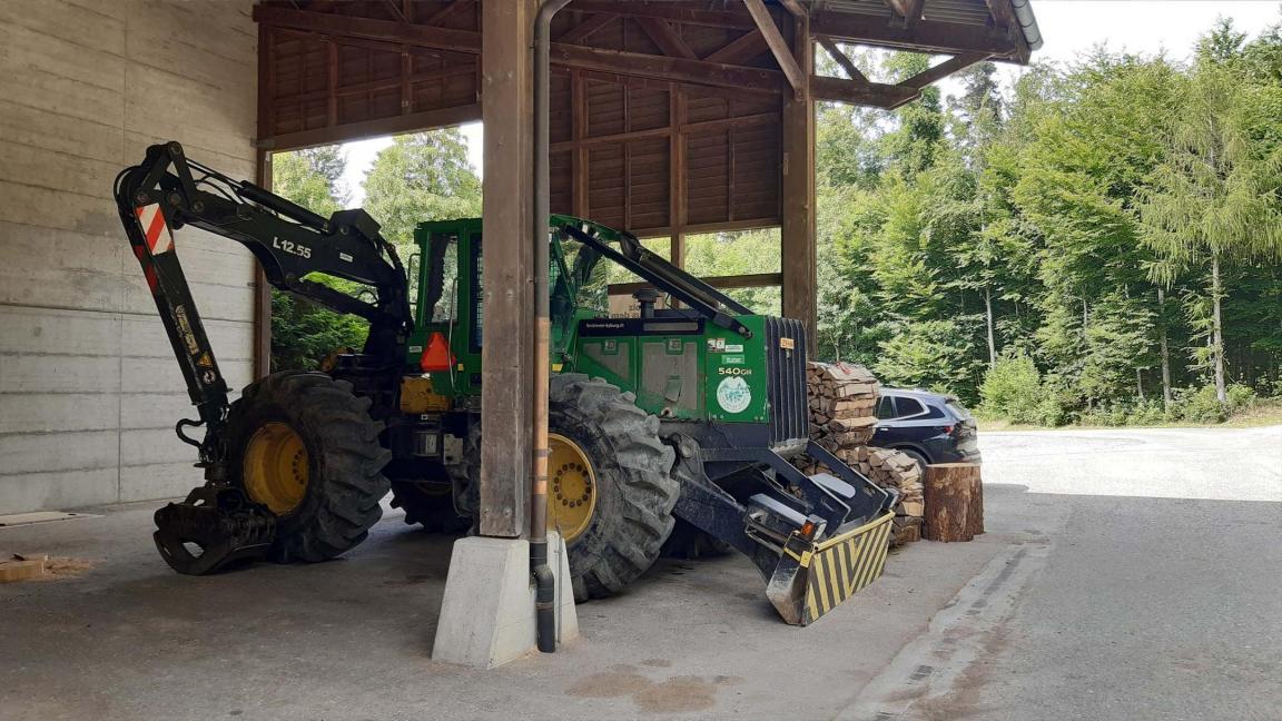 Traktor bei Werkhof Brotchorb