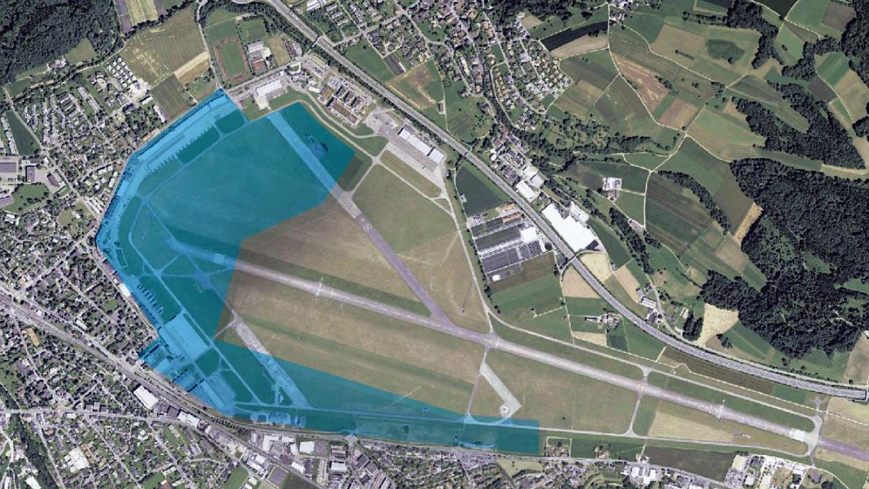 Die Luftaufnahme zeigt den Flugplatz Dübendorf und schraffiert die für den Innovationspark geplante Zone. 