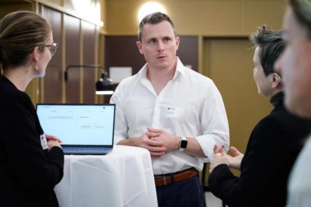 Steve Hinske erklärt das App von Smartest Learning