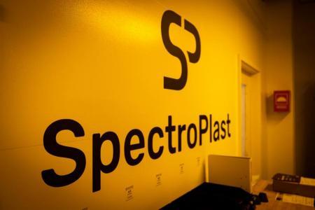 Logo an der Wand von SpectroPlast