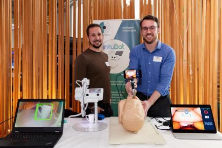 Das Start-up aiEndoscopic verbindet Künstliche Intelligenz mit Roboter-Endoskopie
