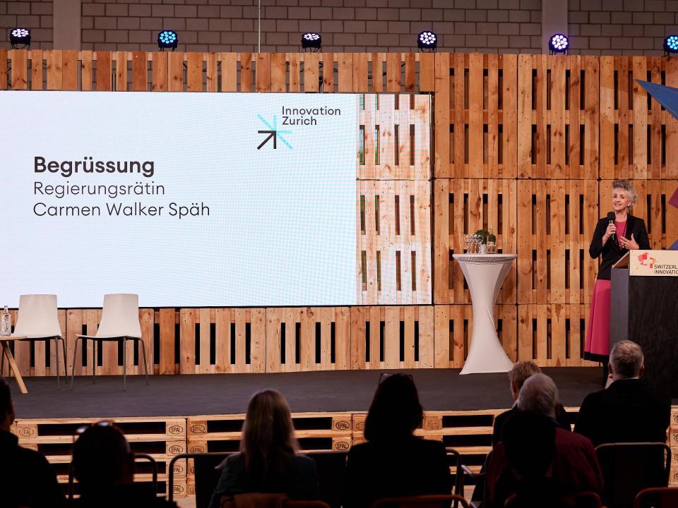 Begrüssung durch Regierungsrätin Carmen Walker Späh