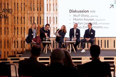 Diskussionsrunde mit Tanja Zimmermann, Wulf Glatz, Kathrin Hönegger, Martin Kayser und Stefan Leuthold (v.l.n.r.)