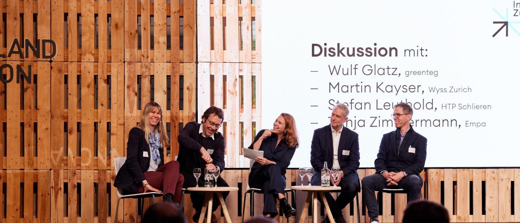 Diskussionsrunde mit Tanja Zimmermann, Wulf Glatz, Kathrin Hönegger, Martin Kayser und Stefan Leuthold (v.l.n.r.)