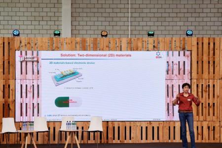 Dr. Huanyao Cun von SwissBN präsentierte ihre Forschungsarbeiten zum Thema hochwertige, flache 2D-Bornitrid-Materialien in Wafer-Grösse.