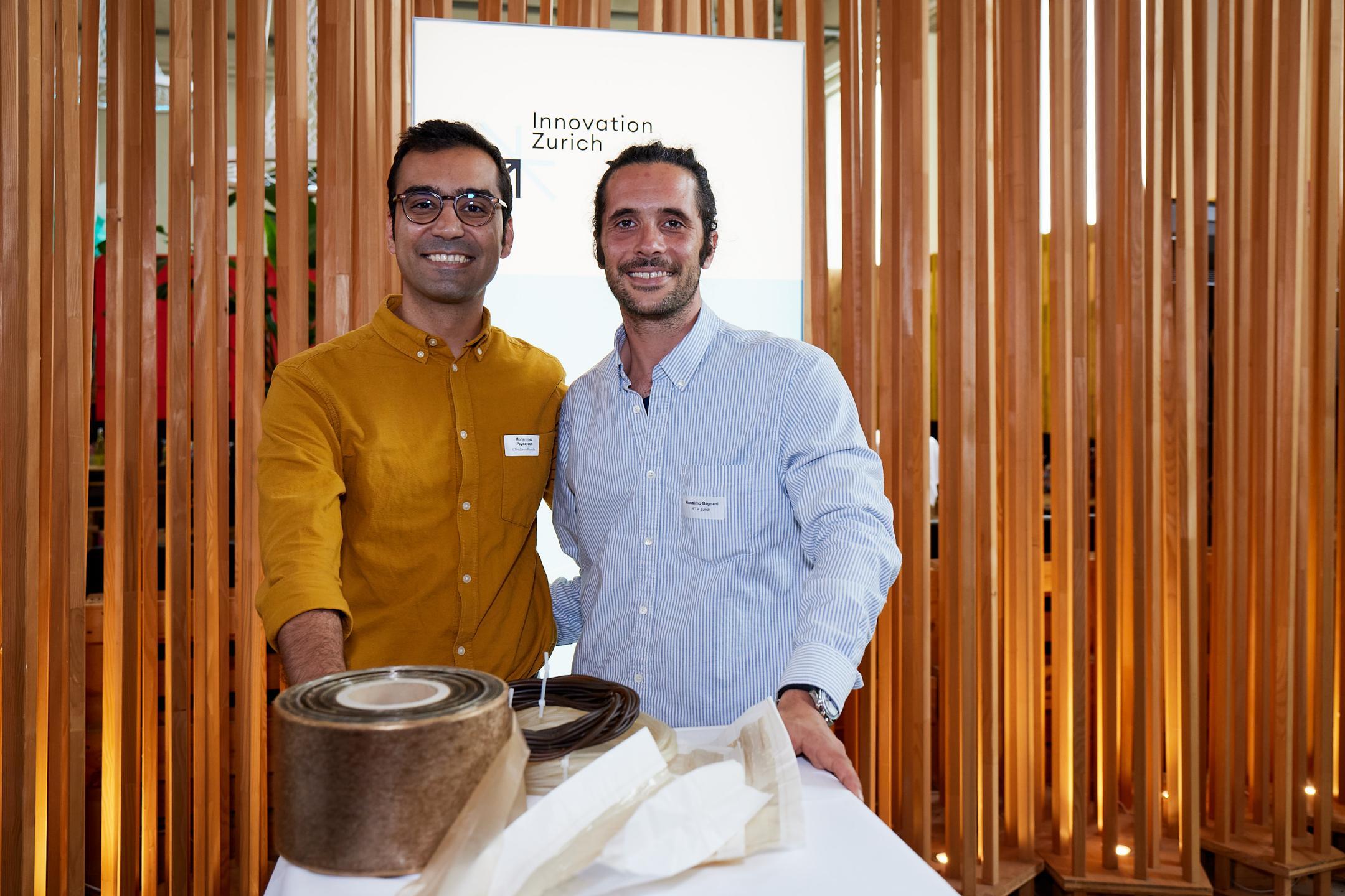 Protofib verwandelt proteinreiche industrielle Nebenprodukte in nachhaltige Bioplastikfolien.